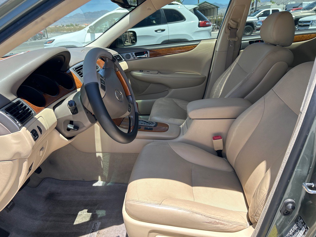 2005 Lexus ES Image 5