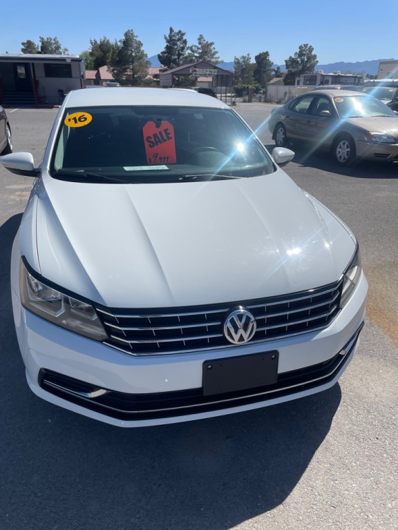 2016 Volkswagen Passat Image 1