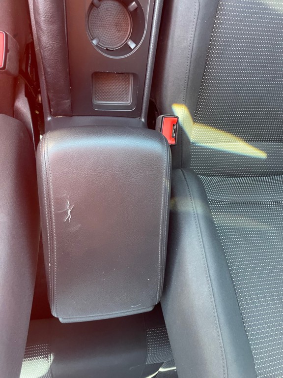 2016 Volkswagen Passat Image 9