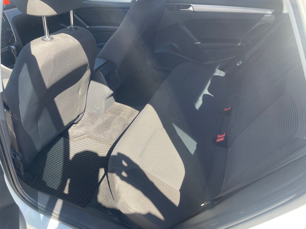 2016 Volkswagen Passat Image 12