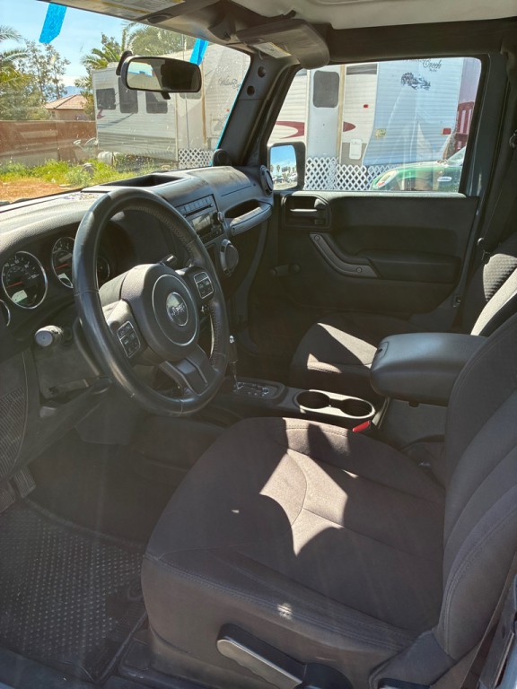 2014 Jeep Wrangler Image 2