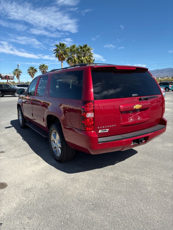 2013 Chevrolet Suburban Image 12