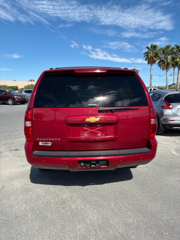 2013 Chevrolet Suburban Image 17