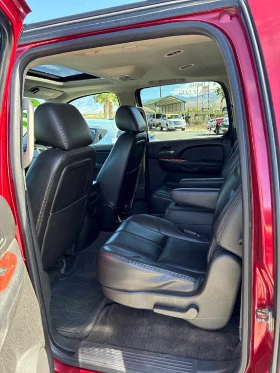 2013 Chevrolet Suburban Image 18