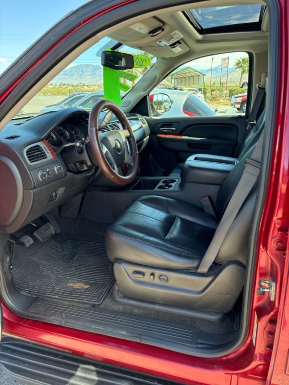 2013 Chevrolet Suburban Image 21