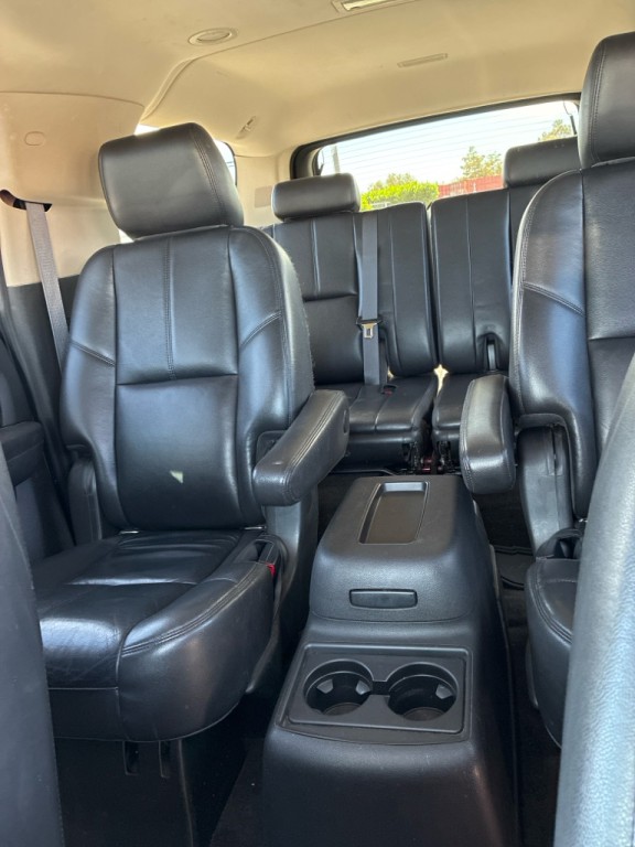 2013 Chevrolet Suburban Image 22