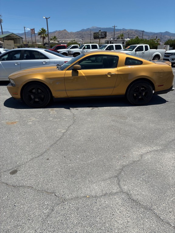 2010 Ford Mustang Image 4