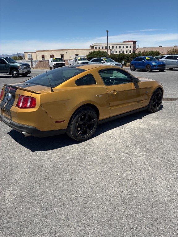 2010 Ford Mustang Image 8