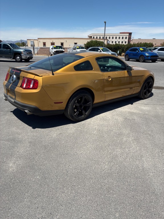 2010 Ford Mustang Image 9
