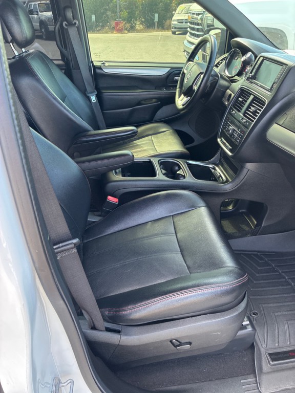 2017 Dodge Grand Caravan Image 9