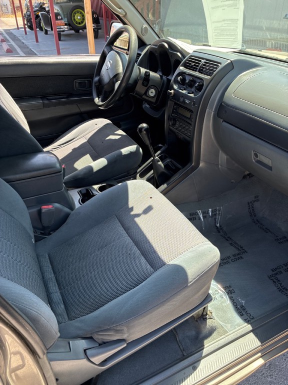 2004 Nissan Frontier Image 7