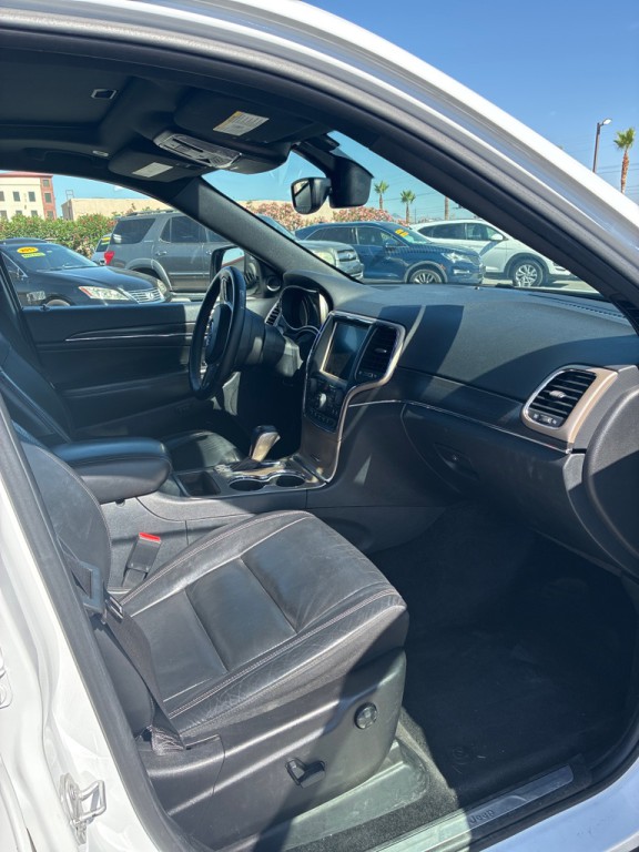 2017 Jeep Grand Cherokee Image 8