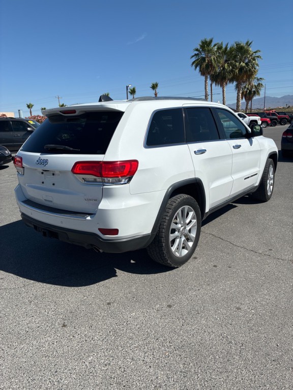 2017 Jeep Grand Cherokee Image 12