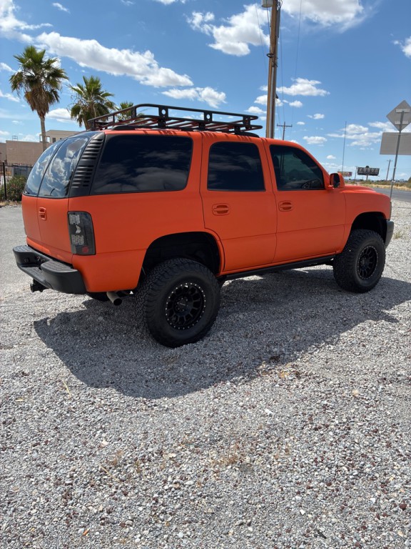 2001 Chevrolet Tahoe Image 1
