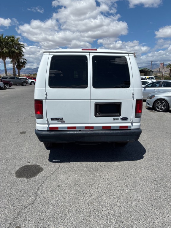 2012 Ford Econoline Image 4