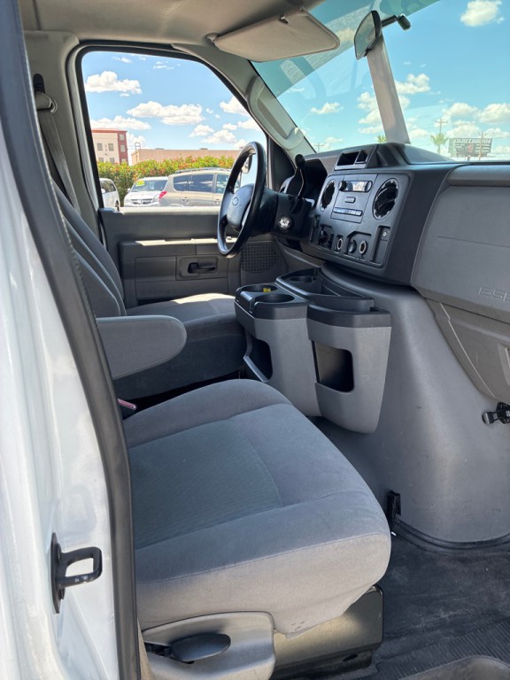 2012 Ford Econoline Image 8