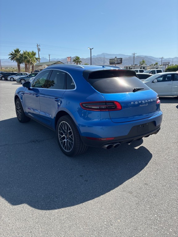 2016 Porsche Macan Image 13