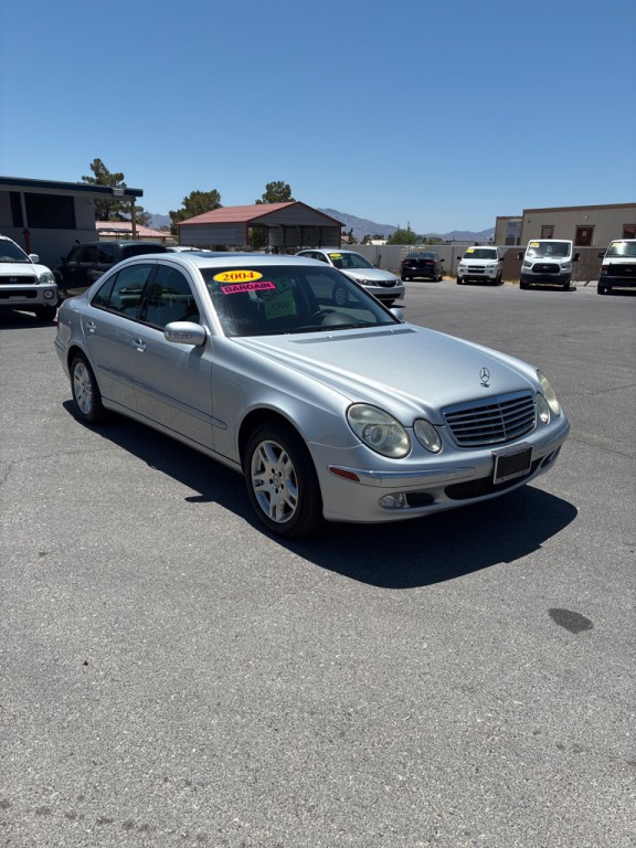 2004 Mercedes-Benz E-Class Image 2