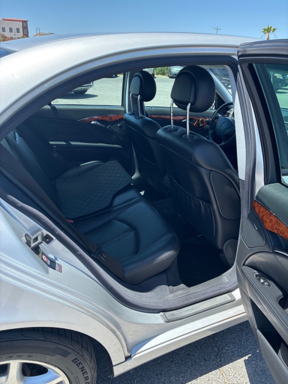 2004 Mercedes-Benz E-Class Image 5