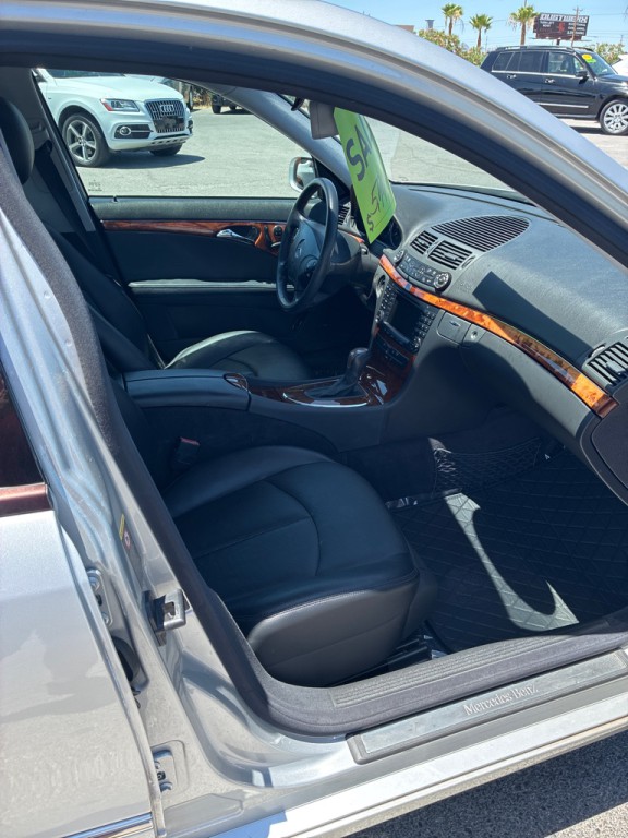 2004 Mercedes-Benz E-Class Image 7