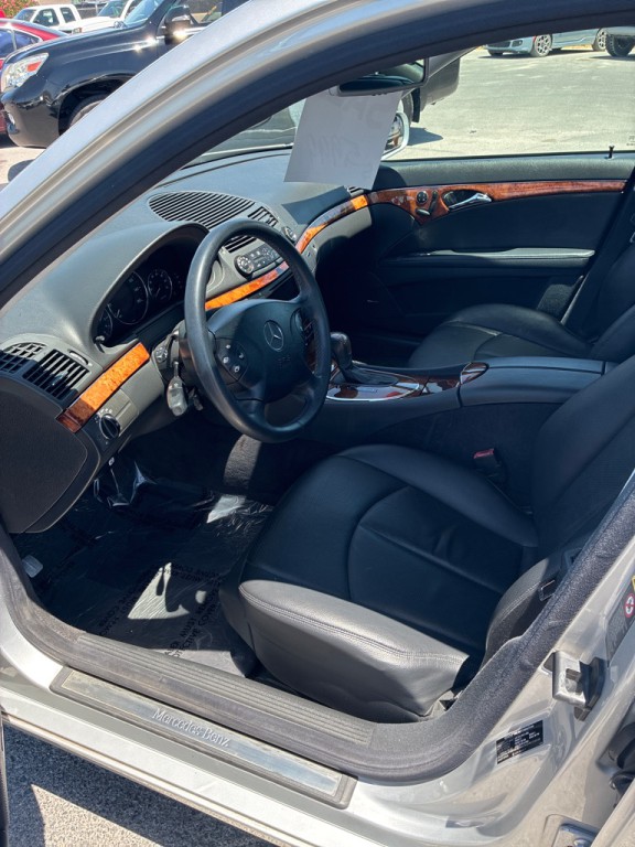 2004 Mercedes-Benz E-Class Image 9