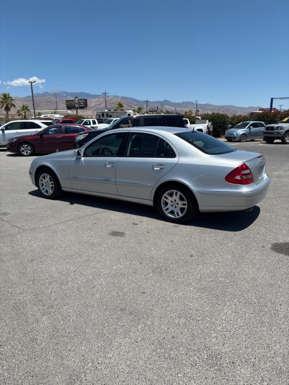 2004 Mercedes-Benz E-Class Image 11