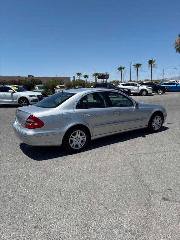 2004 Mercedes-Benz E-Class Image 12