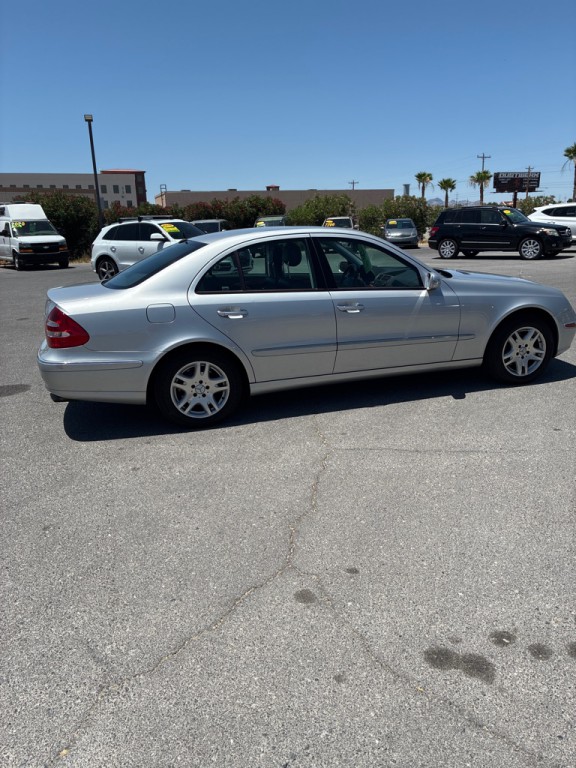 2004 Mercedes-Benz E-Class Image 13