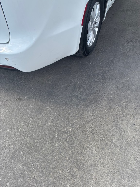 2017 Chrysler Pacifica Image 7