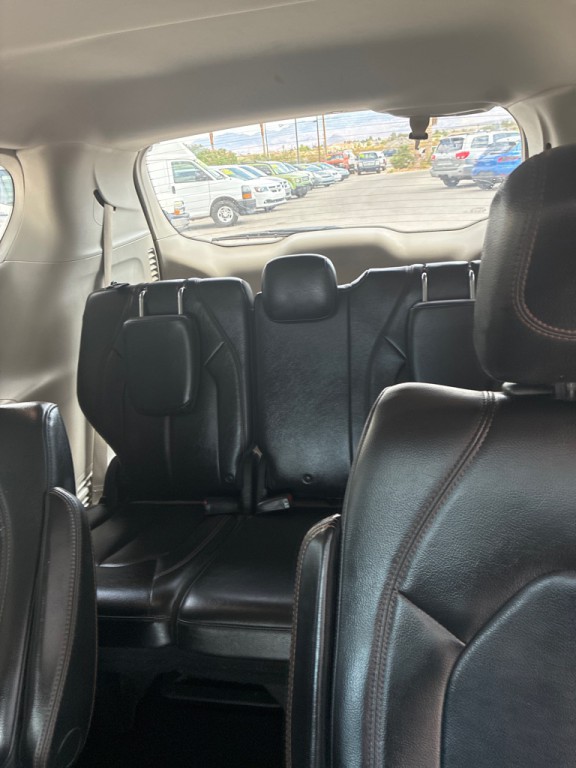 2017 Chrysler Pacifica Image 12