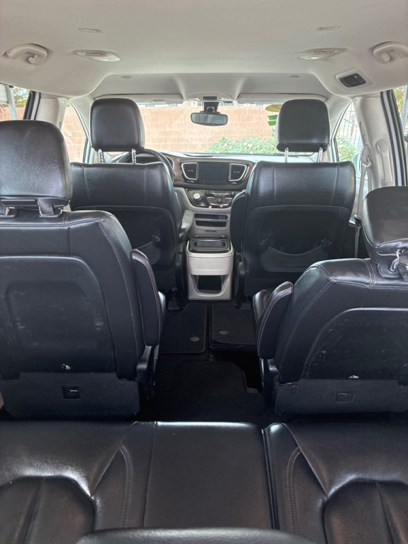 2017 Chrysler Pacifica Image 22