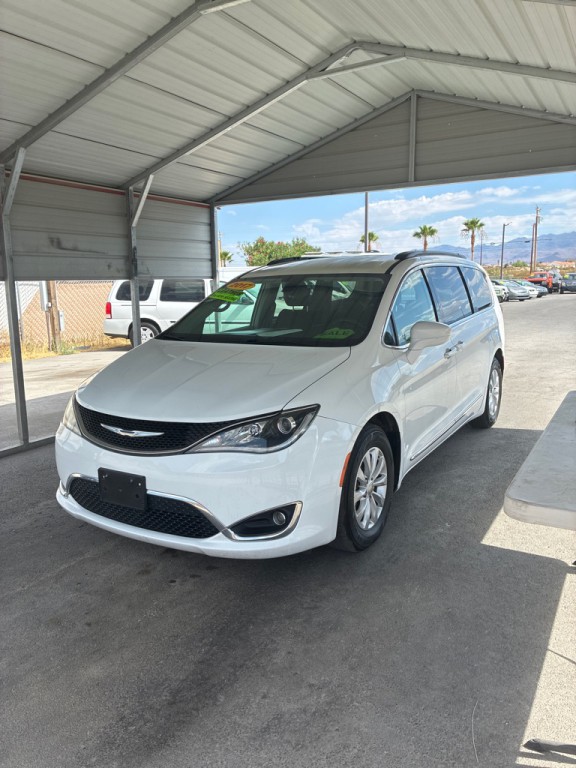 2017 Chrysler Pacifica Image 34