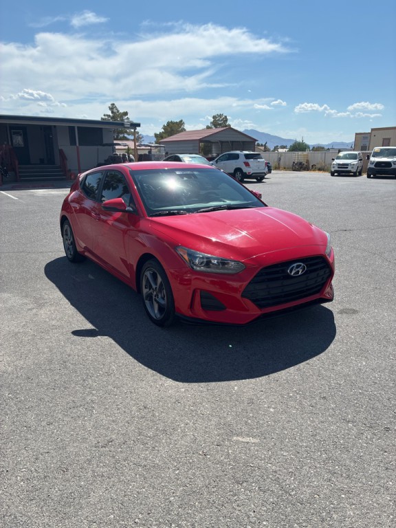 2019 Hyundai Veloster Image 2