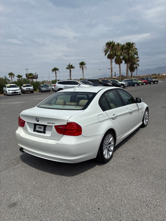 2011 BMW 3 Series Image 5