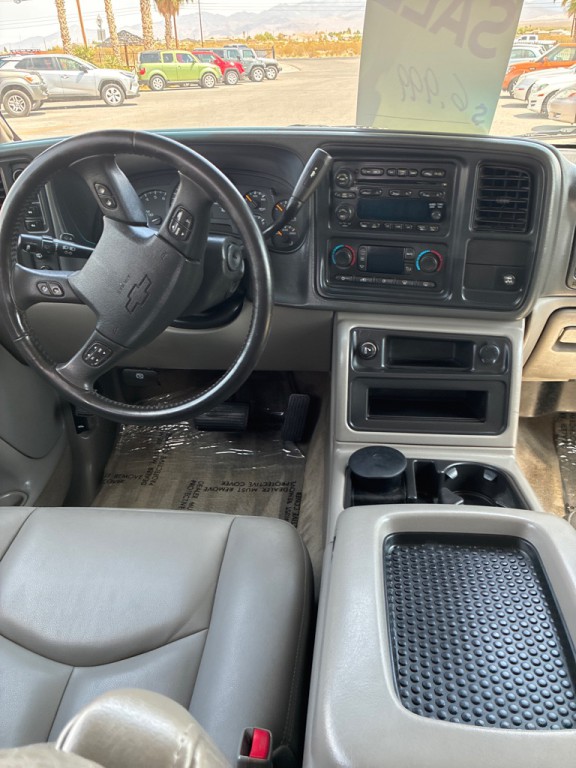 2005 Chevrolet Tahoe Image 12