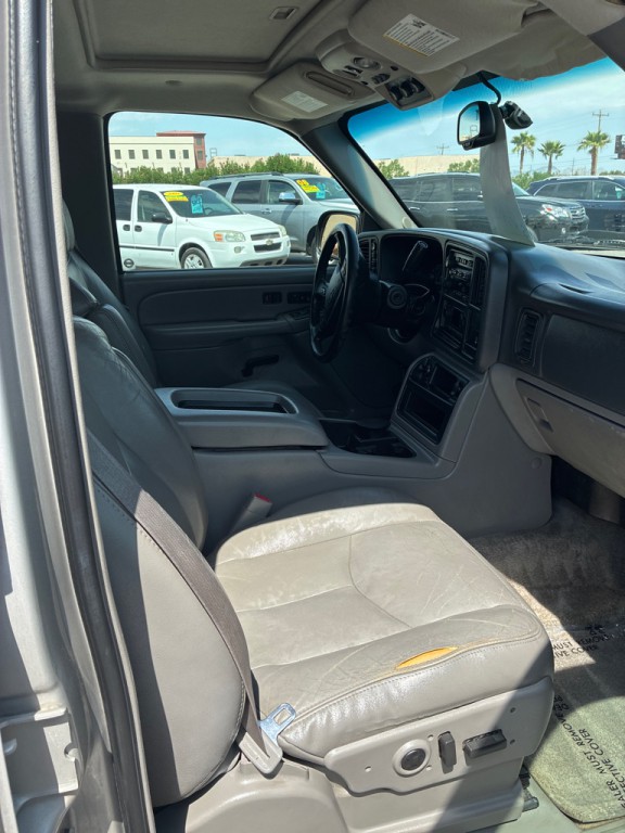 2005 Chevrolet Tahoe Image 16
