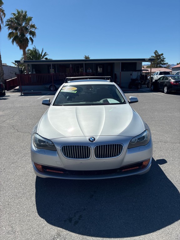 2011 BMW 5 Series Image 3