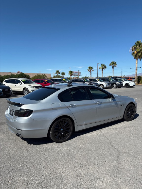 2011 BMW 5 Series Image 6