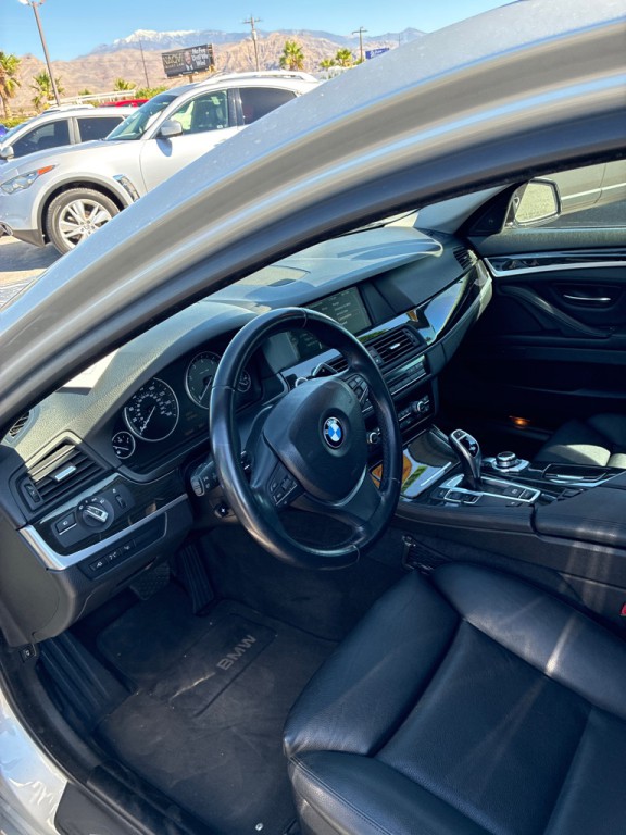 2011 BMW 5 Series Image 10