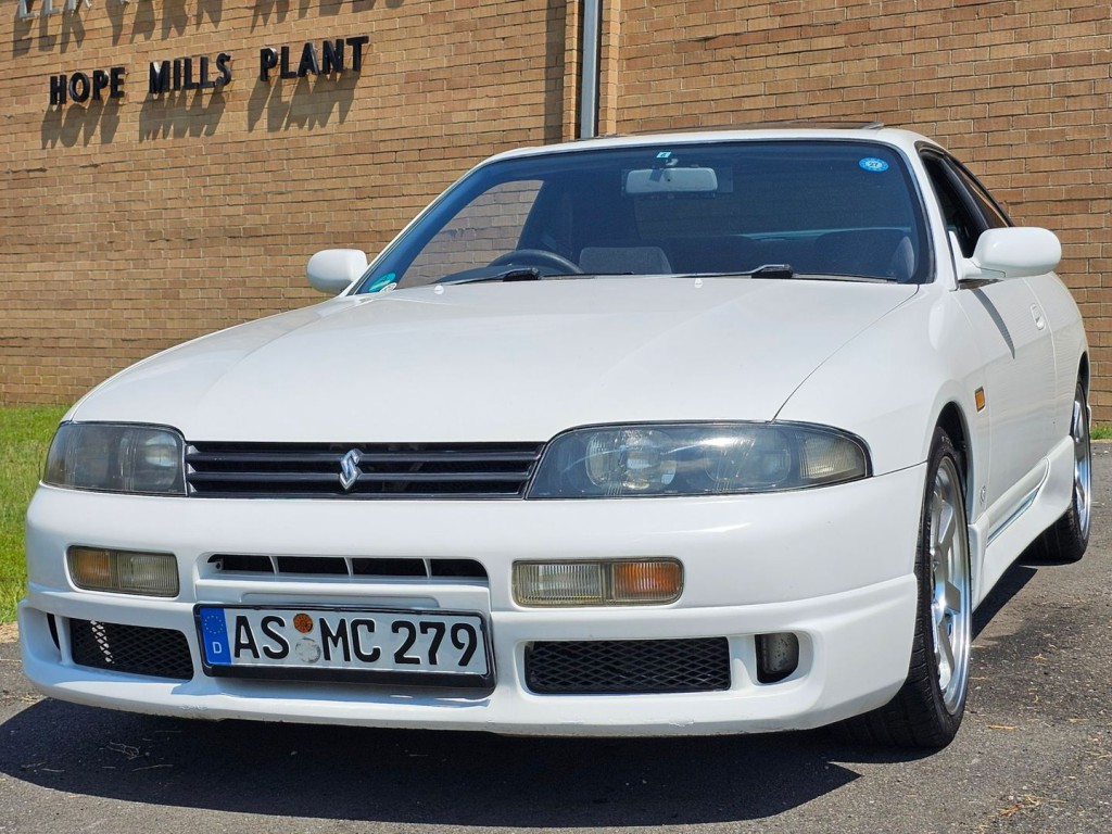 1994 Nissan Skyline Image 2
