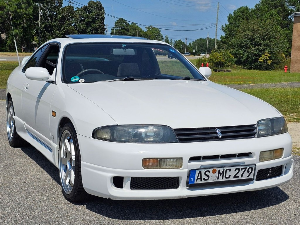 1994 Nissan Skyline Image 4