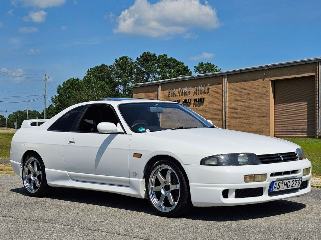 1994 Nissan Skyline Image 5