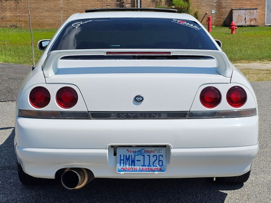 1994 Nissan Skyline Image 9