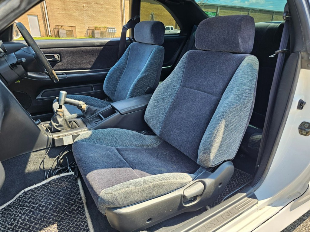 1994 Nissan Skyline Image 26