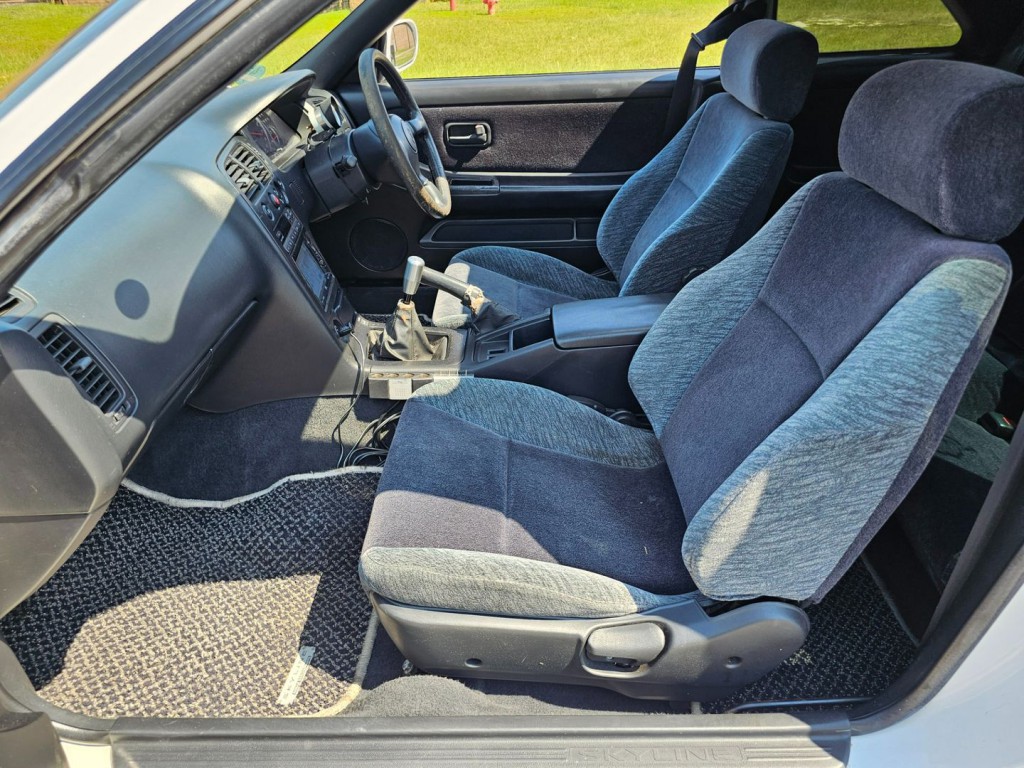 1994 Nissan Skyline Image 27