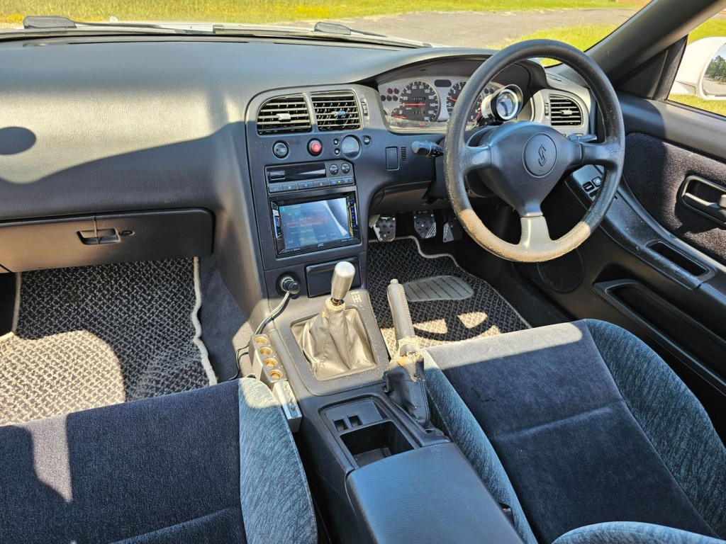 1994 Nissan Skyline Image 29