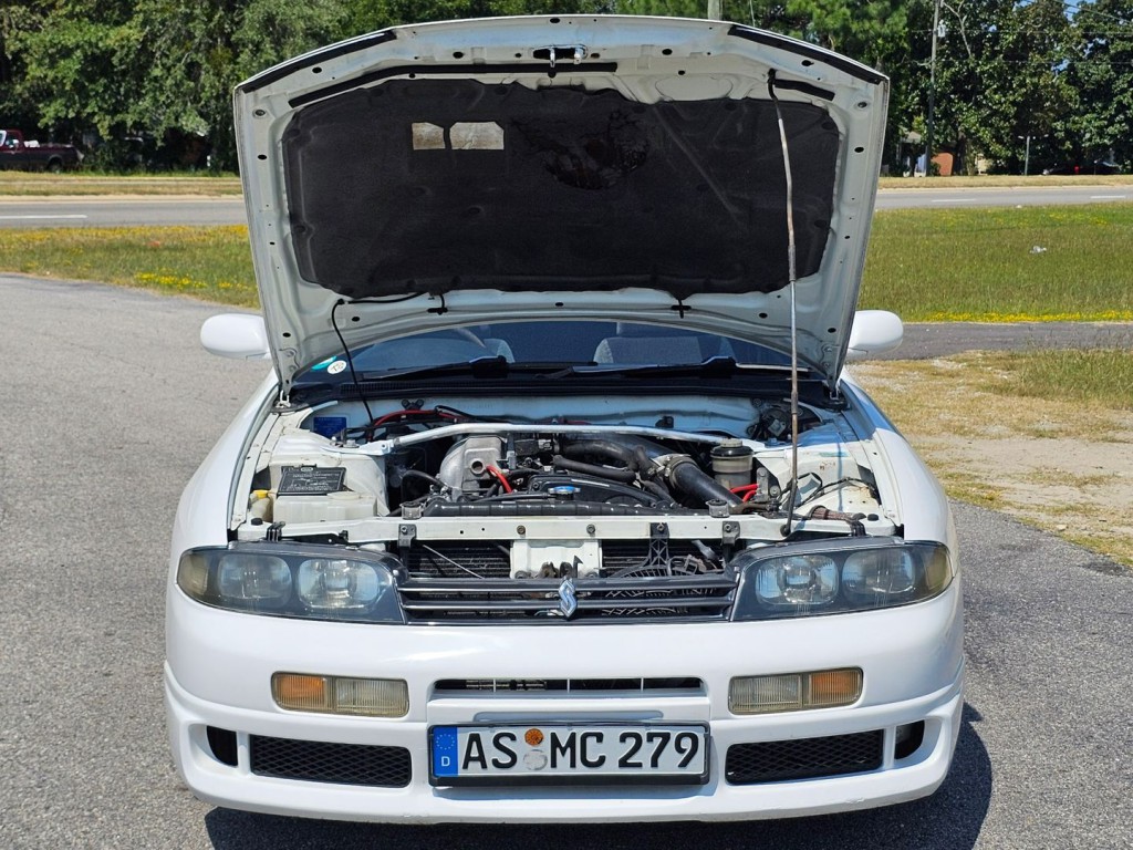 1994 Nissan Skyline Image 38