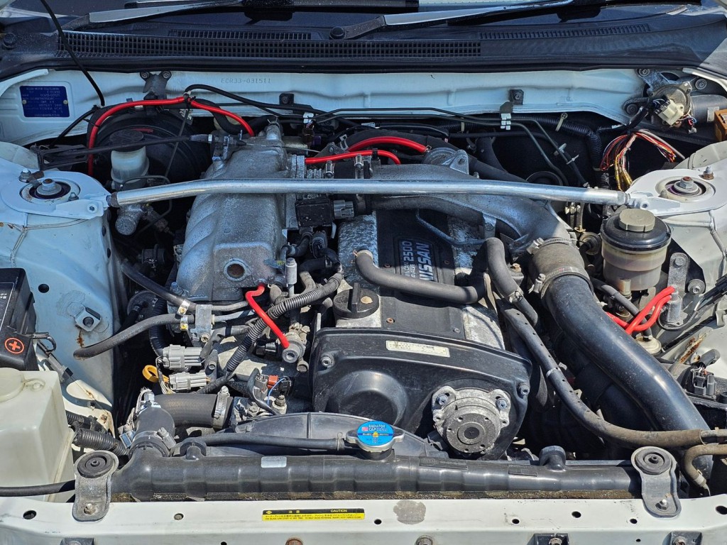 1994 Nissan Skyline Image 40