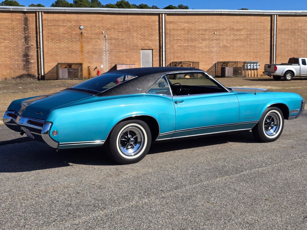 1968 Buick Riviera Image 6