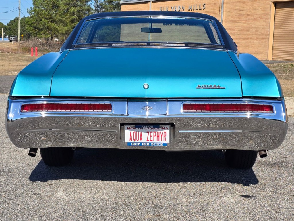 1968 Buick Riviera Image 8